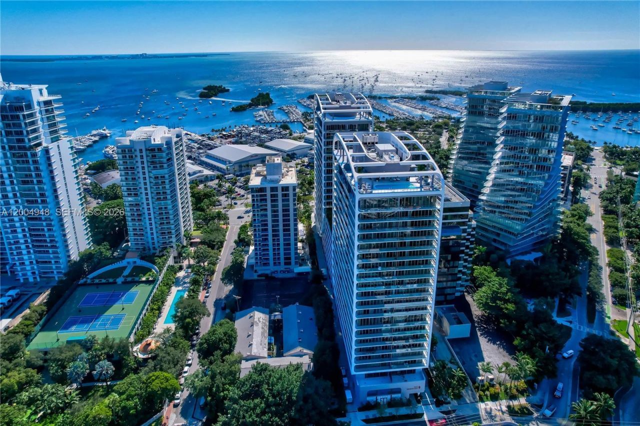2678 Tigertail Ave , Unit 701, Miami, FL 33133 Photo