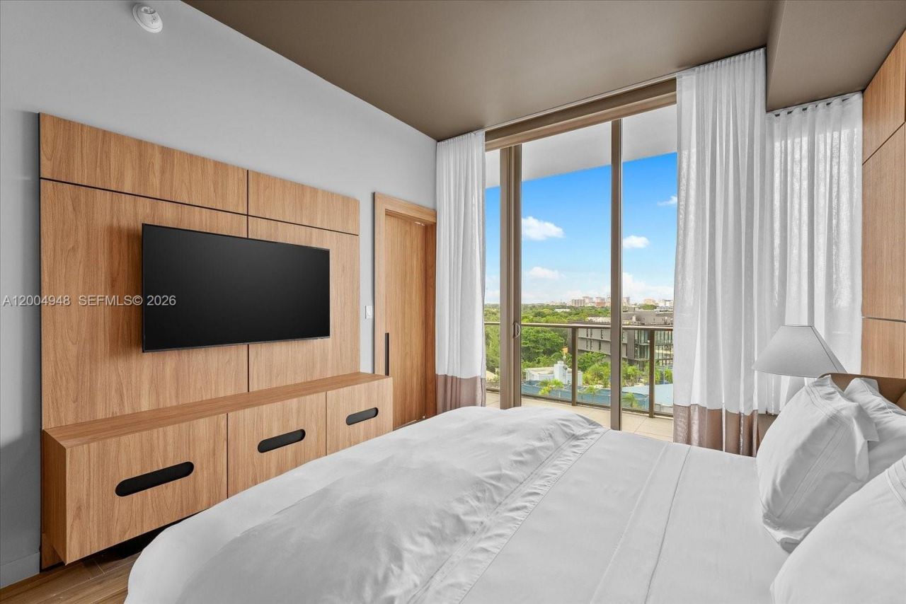 2678 Tigertail Ave , Unit 701, Miami, FL 33133 Photo