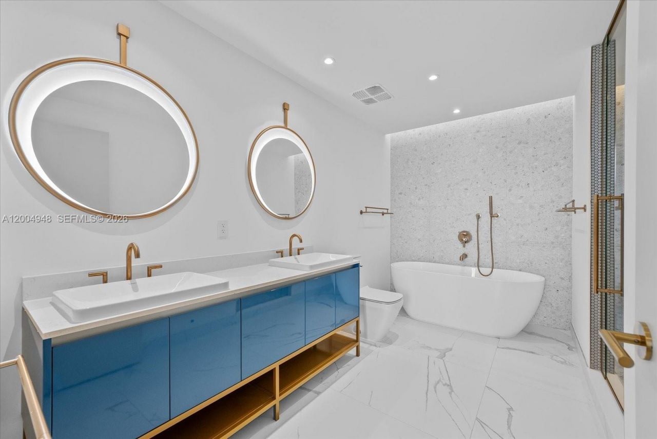2678 Tigertail Ave , Unit 701, Miami, FL 33133 Photo