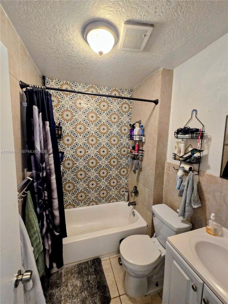 2837 NW 9th Ct, Fort Lauderdale, FL 33311 Photo