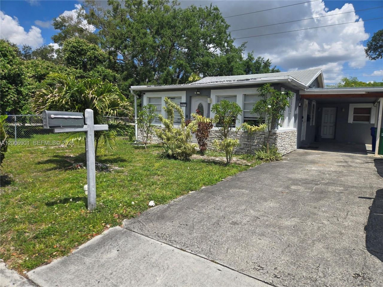 2837 NW 9th Ct, Fort Lauderdale, FL 33311 Photo