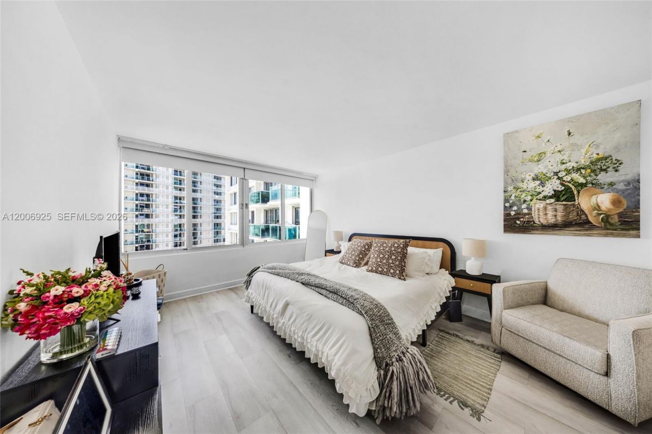 1000 West Ave, Unit 702, Miami Beach, FL 33139 Photo