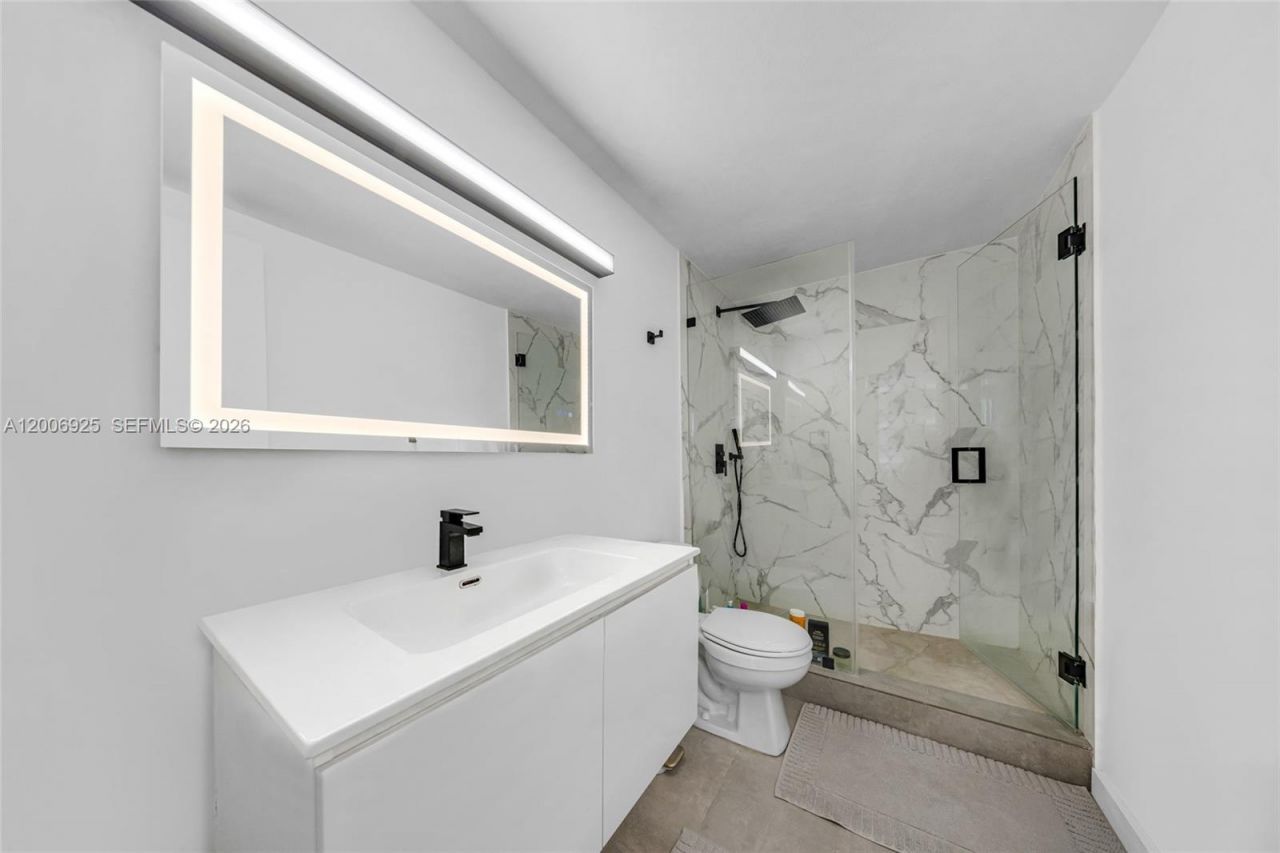 1000 West Ave, Unit 702, Miami Beach, FL 33139 Photo