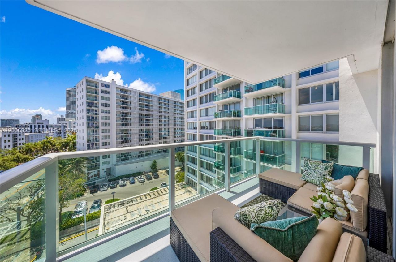 1000 West Ave, Unit 702, Miami Beach, FL 33139 Photo