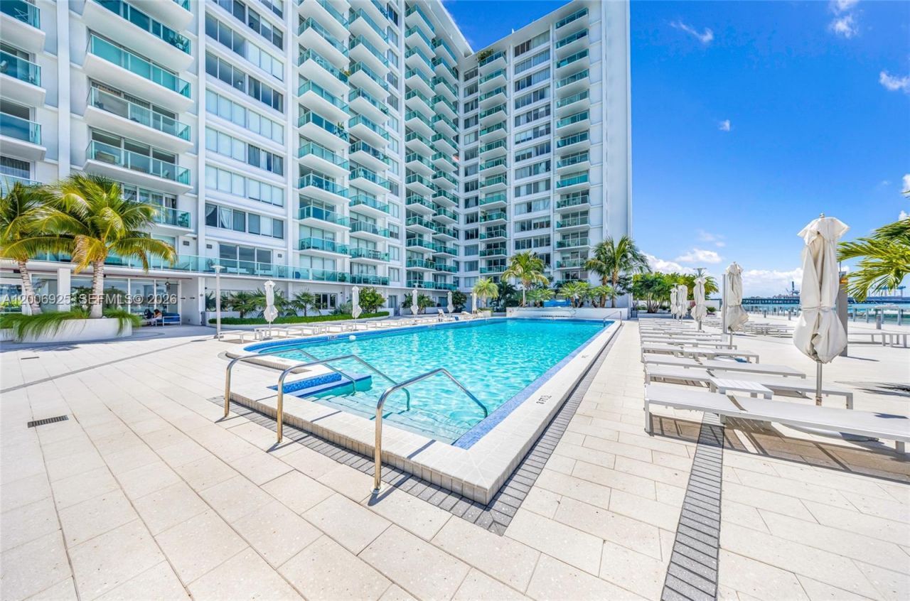 1000 West Ave, Unit 702, Miami Beach, FL 33139 Photo