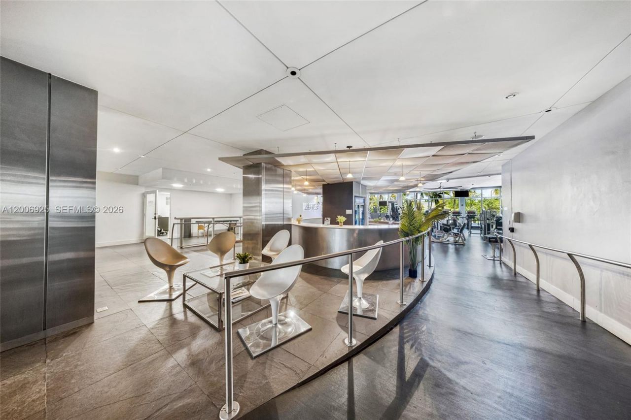 1000 West Ave, Unit 702, Miami Beach, FL 33139 Photo