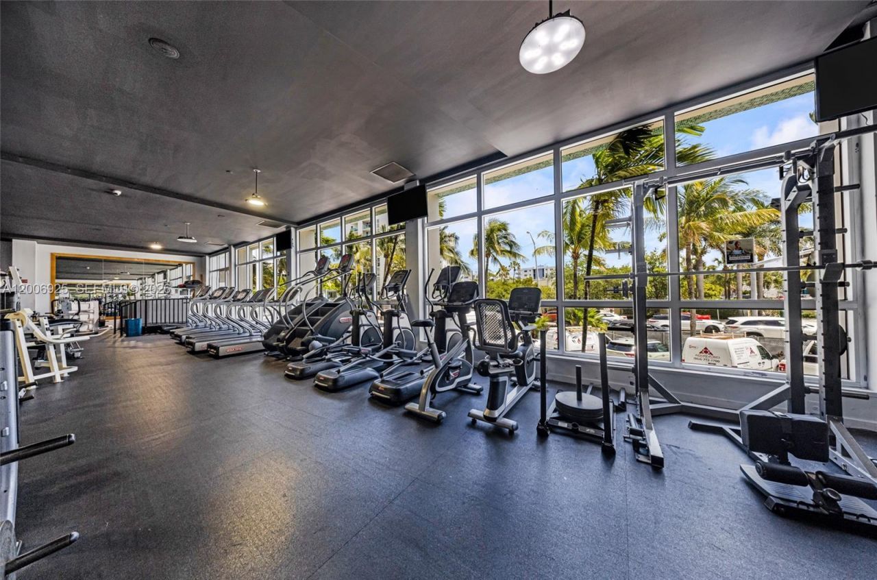 1000 West Ave, Unit 702, Miami Beach, FL 33139 Photo