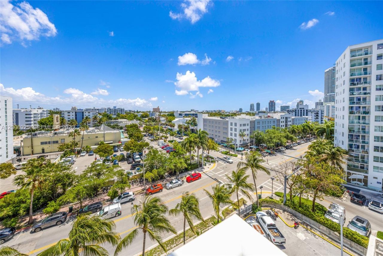 1000 West Ave, Unit 702, Miami Beach, FL 33139 Photo