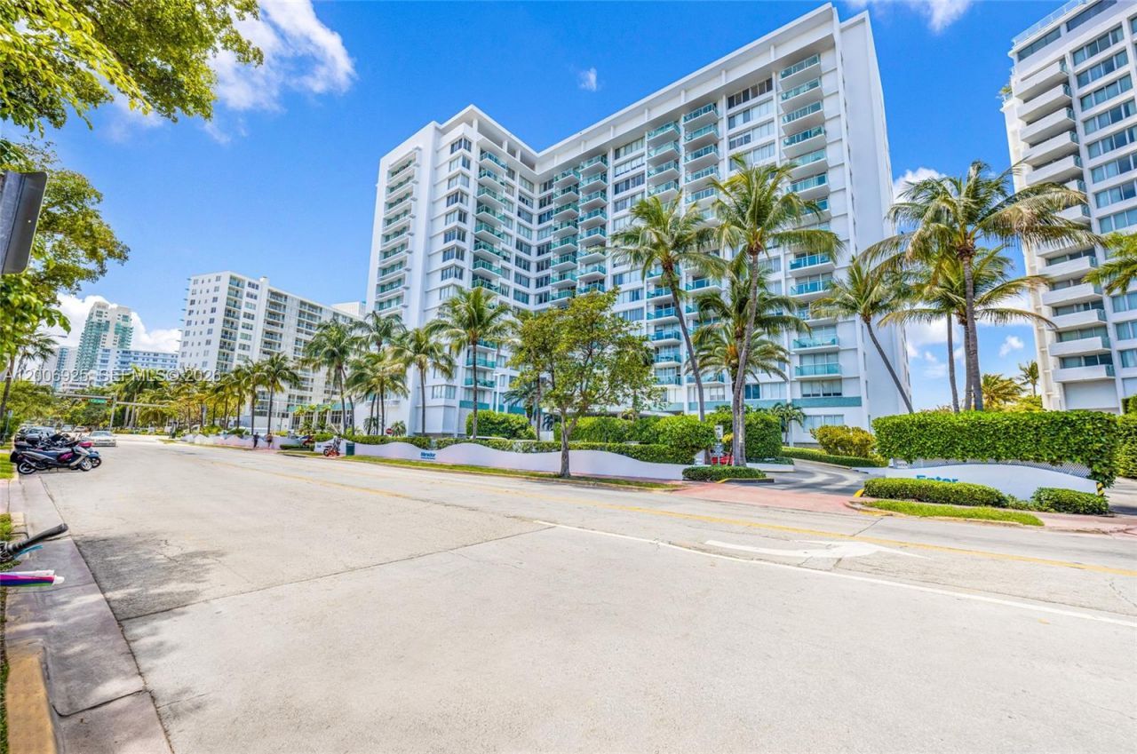 1000 West Ave, Unit 702, Miami Beach, FL 33139 Photo