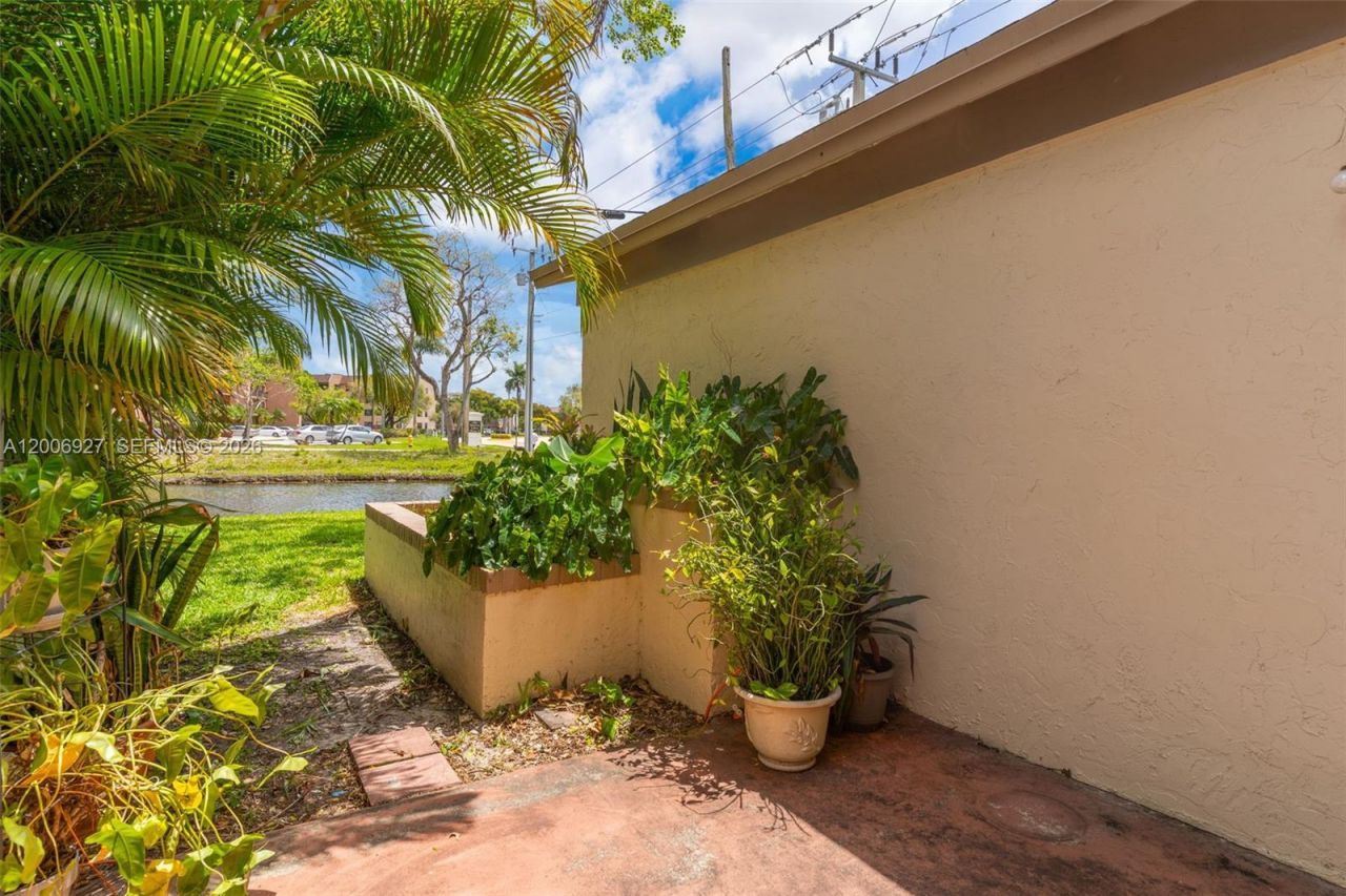 2950 NW 106th Ave, Unit 10, Sunrise, FL 33322 Photo