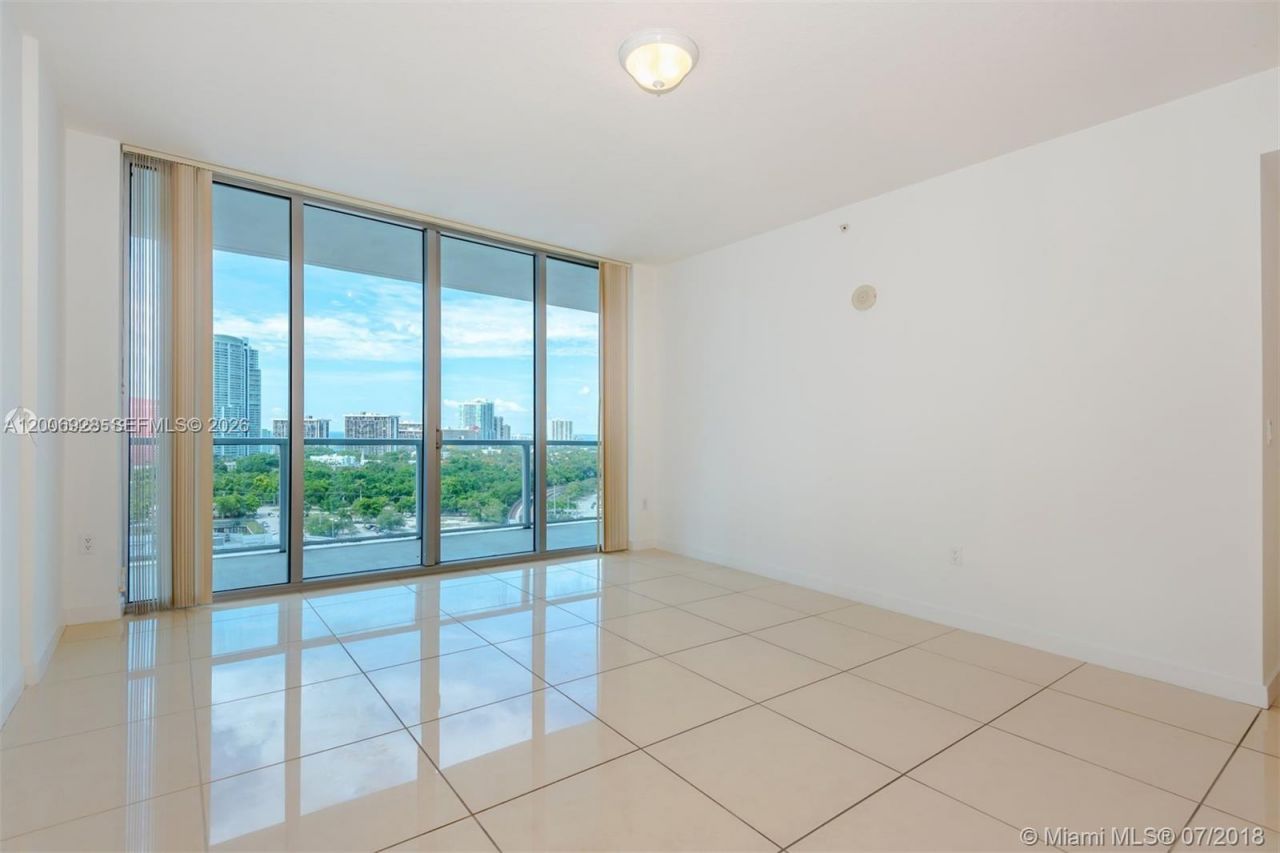 79 SW 12 St , Unit 1903, Miami, FL 33130 Photo