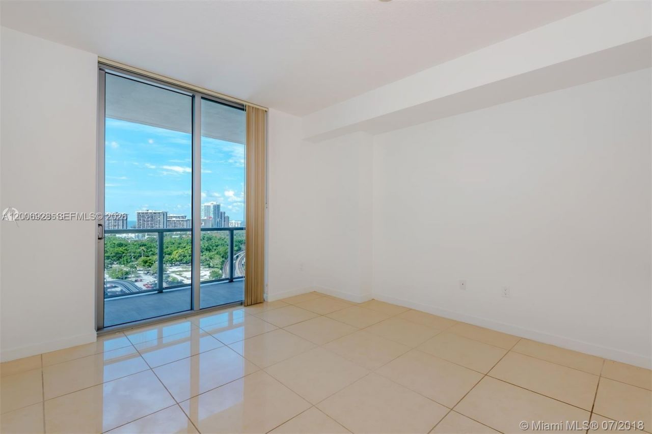 79 SW 12 St , Unit 1903, Miami, FL 33130 Photo