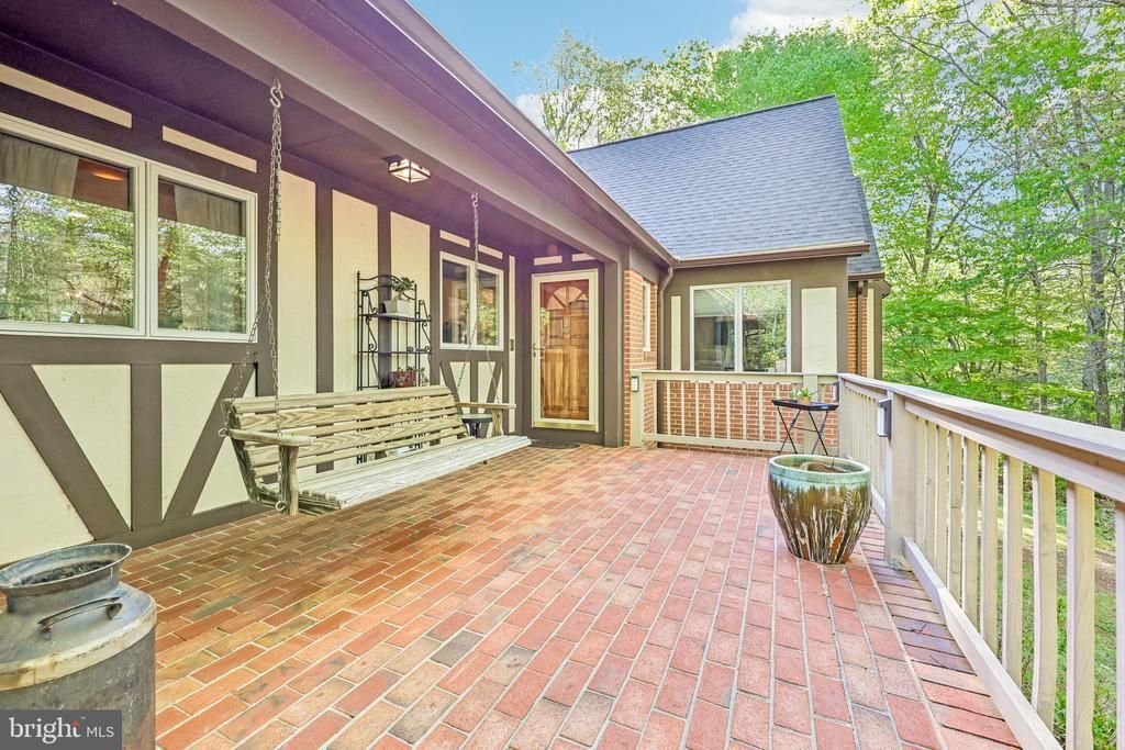 2015 Kelly Court, Amissville, VA 20106 Main Photo