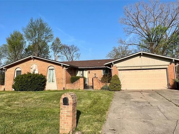 37115 Pocahontas Drive , Clinton Twp, MI 48036