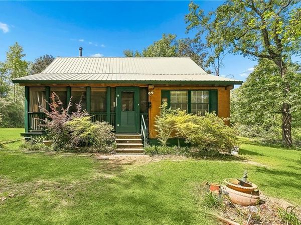 36098 HWY 1055 , Mount Hermon, LA 70450