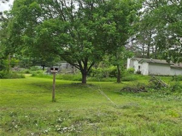 7159 Base Street , Azle, TX 76020