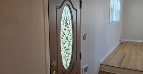 2124 Oxford, Sacramento, CA 95815 Photo