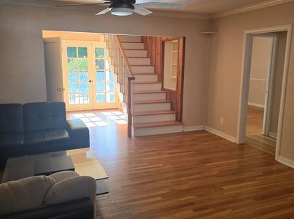 2124 Oxford, Sacramento, CA 95815 Photo