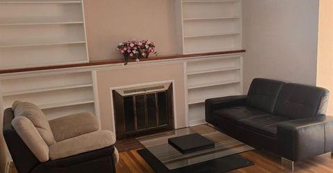 2124 Oxford, Sacramento, CA 95815 Photo