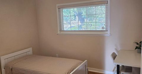 2124 Oxford, Sacramento, CA 95815 Photo