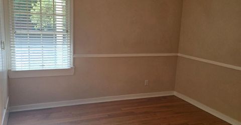 2124 Oxford, Sacramento, CA 95815 Photo
