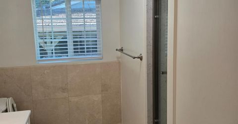 2124 Oxford, Sacramento, CA 95815 Photo