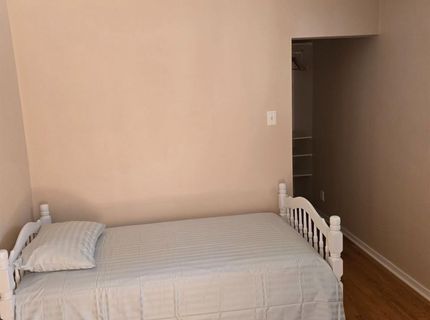 2124 Oxford, Sacramento, CA 95815 Photo