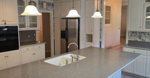 2124 Oxford, Sacramento, CA 95815 Photo