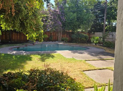 2124 Oxford, Sacramento, CA 95815 Photo