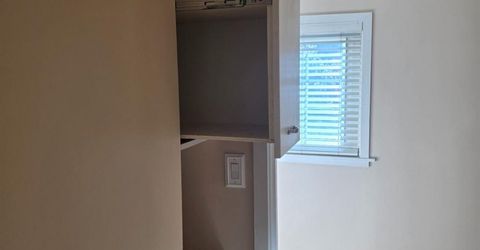 2124 Oxford, Sacramento, CA 95815 Photo