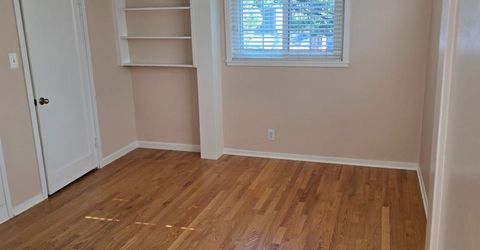 2124 Oxford, Sacramento, CA 95815 Photo
