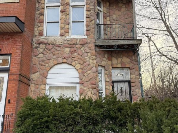 4104 S Lake Park Avenue , Chicago, IL 60653