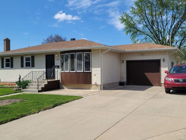 528 Glenwood Drive , Belvidere, IL 61008