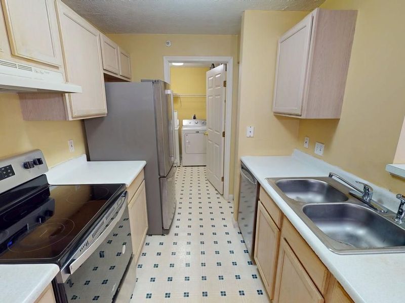 8514 Breezewood Court, Unit 205, West Chester, OH 45069 Photo 12