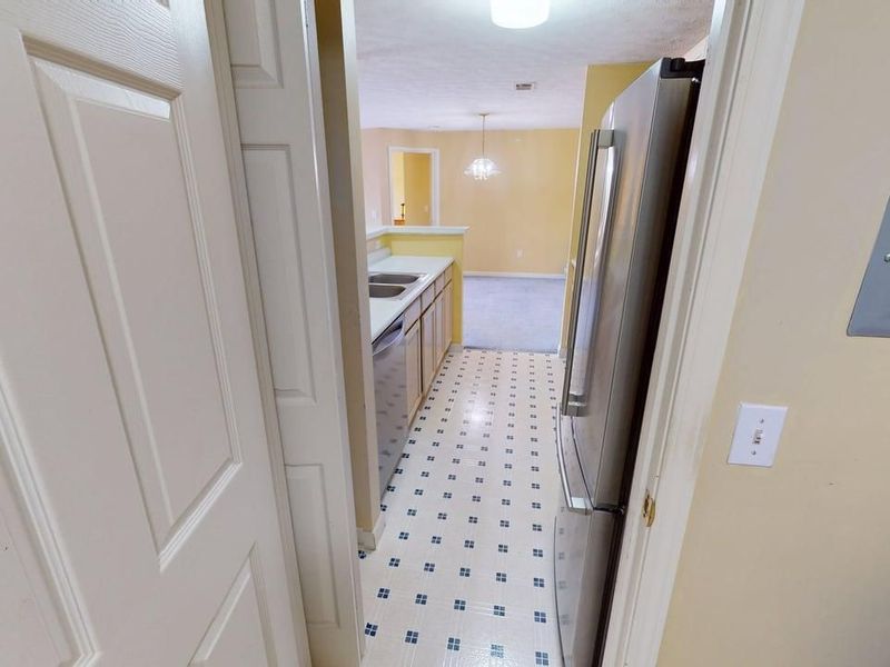 8514 Breezewood Court, Unit 205, West Chester, OH 45069 Photo 13