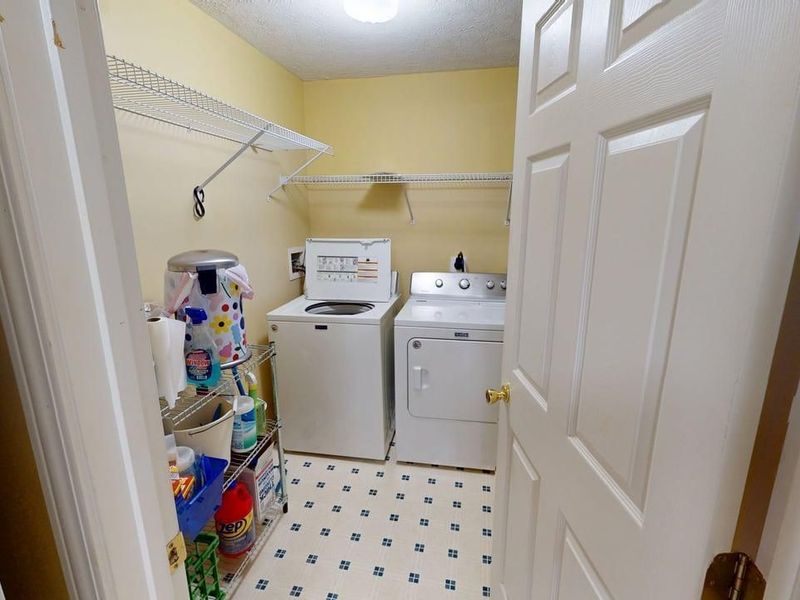 8514 Breezewood Court, Unit 205, West Chester, OH 45069 Photo 14