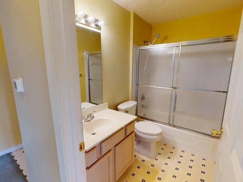 8514 Breezewood Court, Unit 205, West Chester, OH 45069 Photo 23