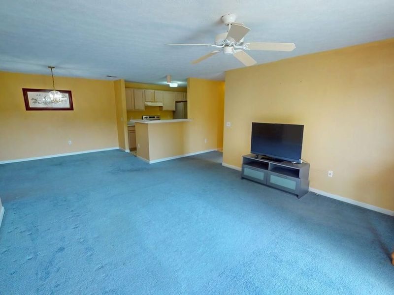 8514 Breezewood Court, Unit 205, West Chester, OH 45069 Photo 5