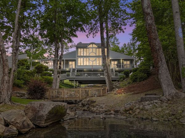 2354 Gwendale Drive E, Lizella, GA 31052