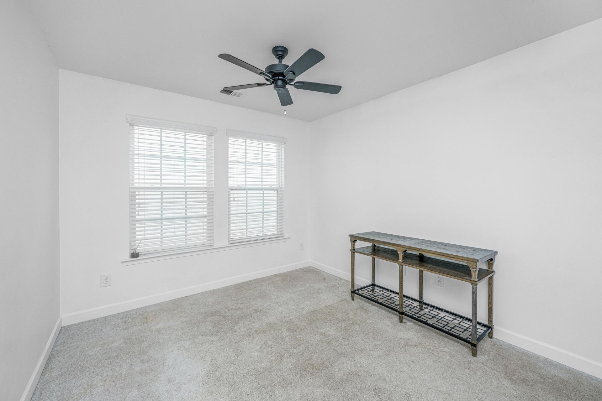127 Longford Drive Photo 15
