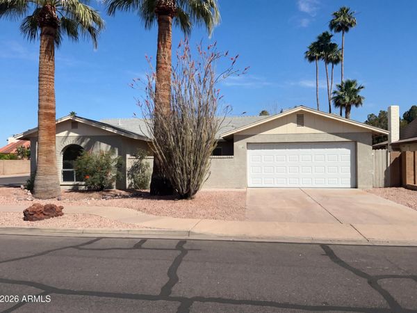 2219 S ESTRELLA Circle, Mesa, AZ 85202