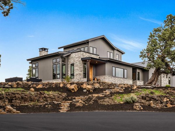 20605 Lowe Lane, Bend, OR 97703