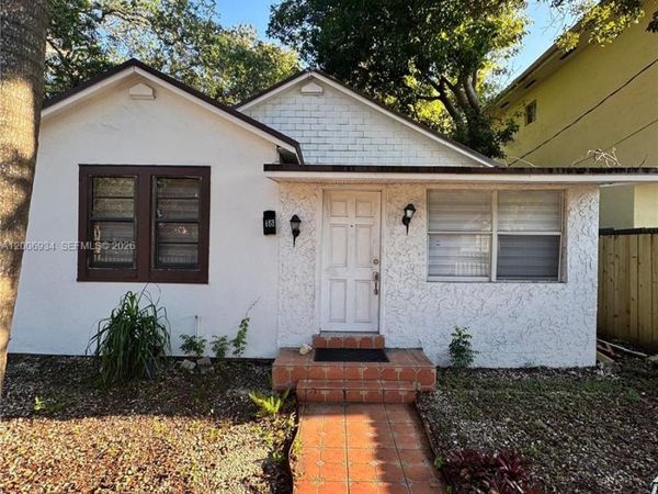 18 NW 57th St , Miami, FL 33127