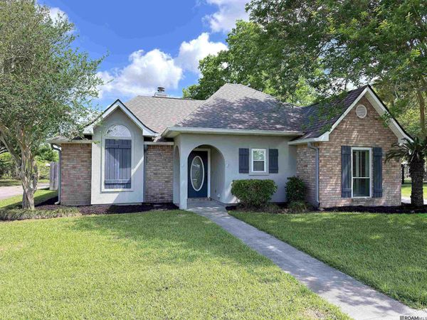 1714 John Alan St, Gonzales, LA 70737