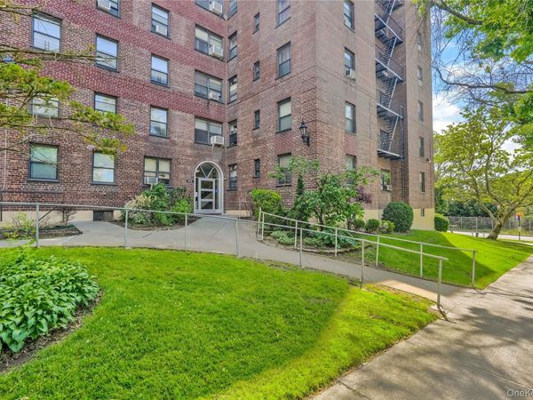 141-10 25 Road , Unit 2F, Flushing, NY 11354
