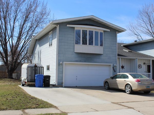 2108 28th Avenue S, Fargo, ND 58103