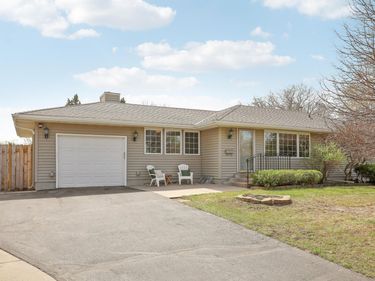 5900 Halifax Place, Brooklyn Center, MN 55429