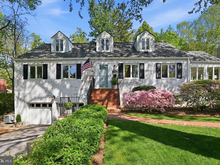 3808 30th Road N, Arlington, VA 22207 Main Photo