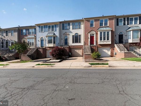 46922 RABBITRUN, STERLING, VA 20164