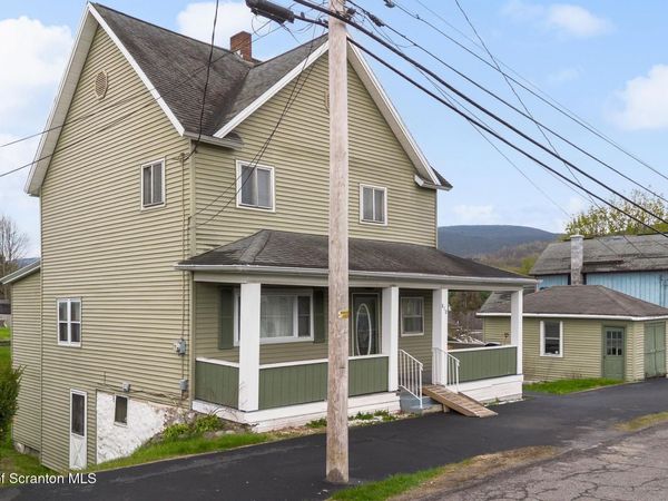 810 Pine Street , Mayfield, PA 18433